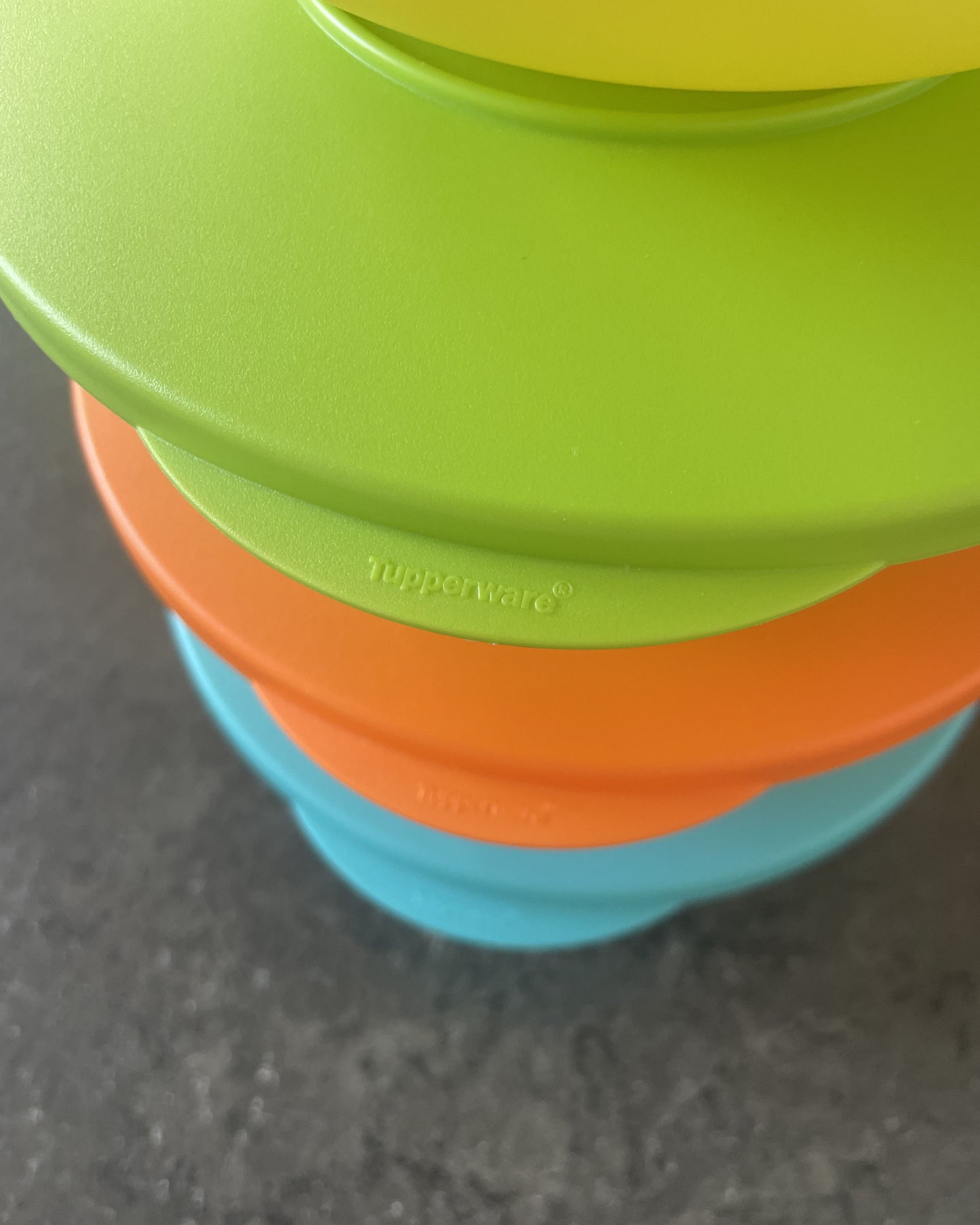 Lot de 4 Tupperware Vintage (Orange, jaune, bleu, vert)